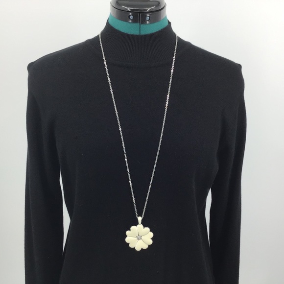 Lia Sophia Whimsy Flower Pendant Necklace 33N93 - Picture 3 of 16